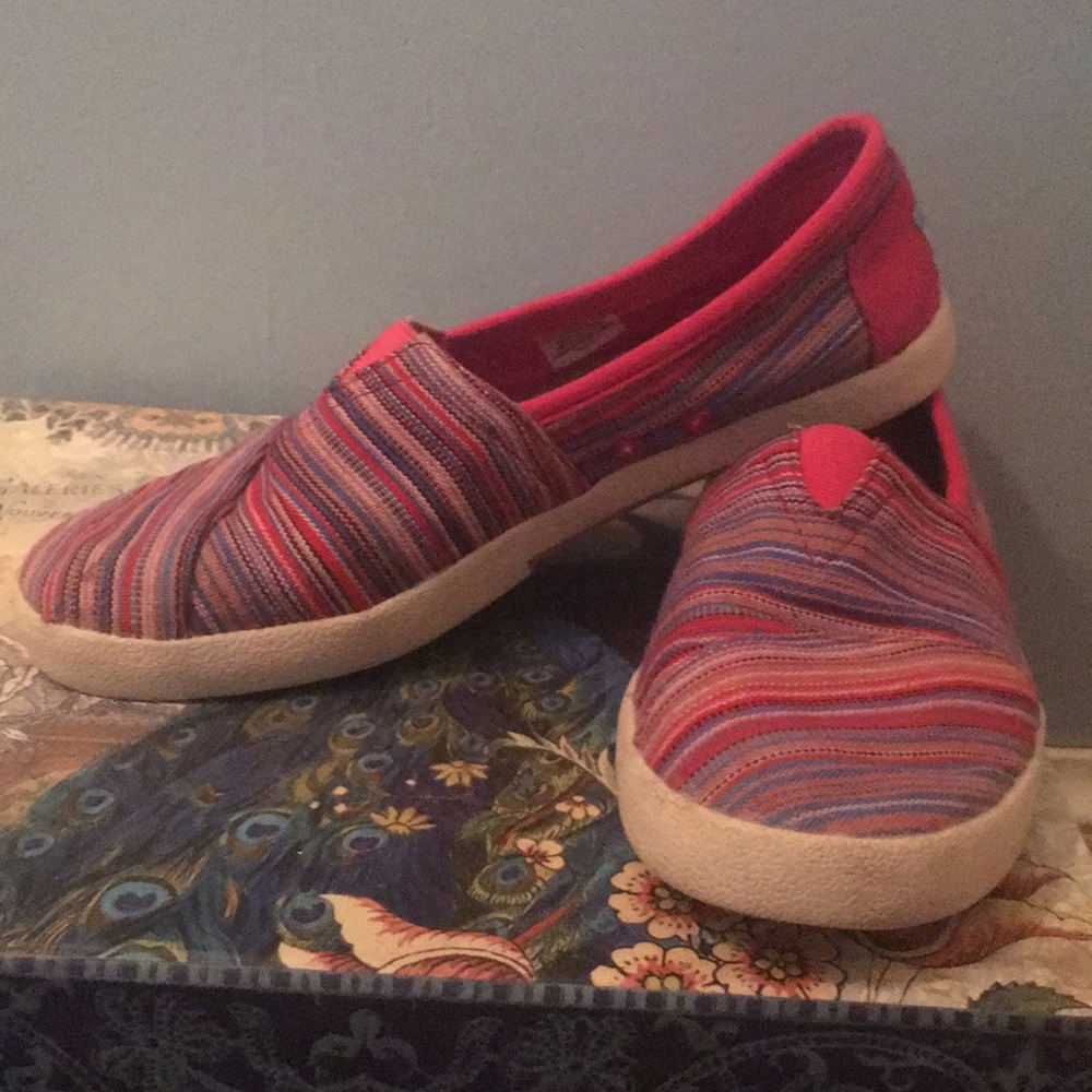 Toms